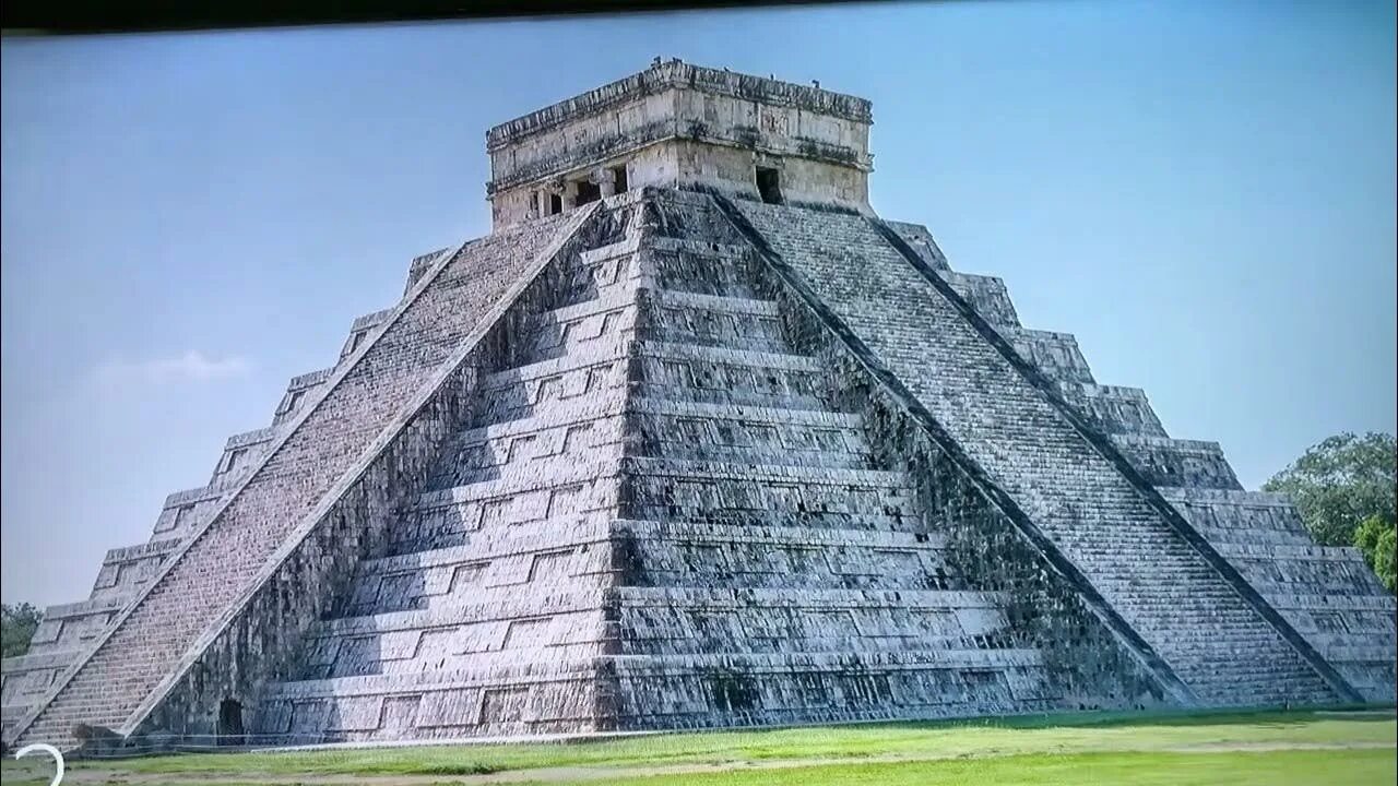 Greatest temples. Пирамида Кукулькана Мексика. Пирамида Майя Чичен-ица Майя. Храм Чичен ица. Пирамида Чичен-ица.