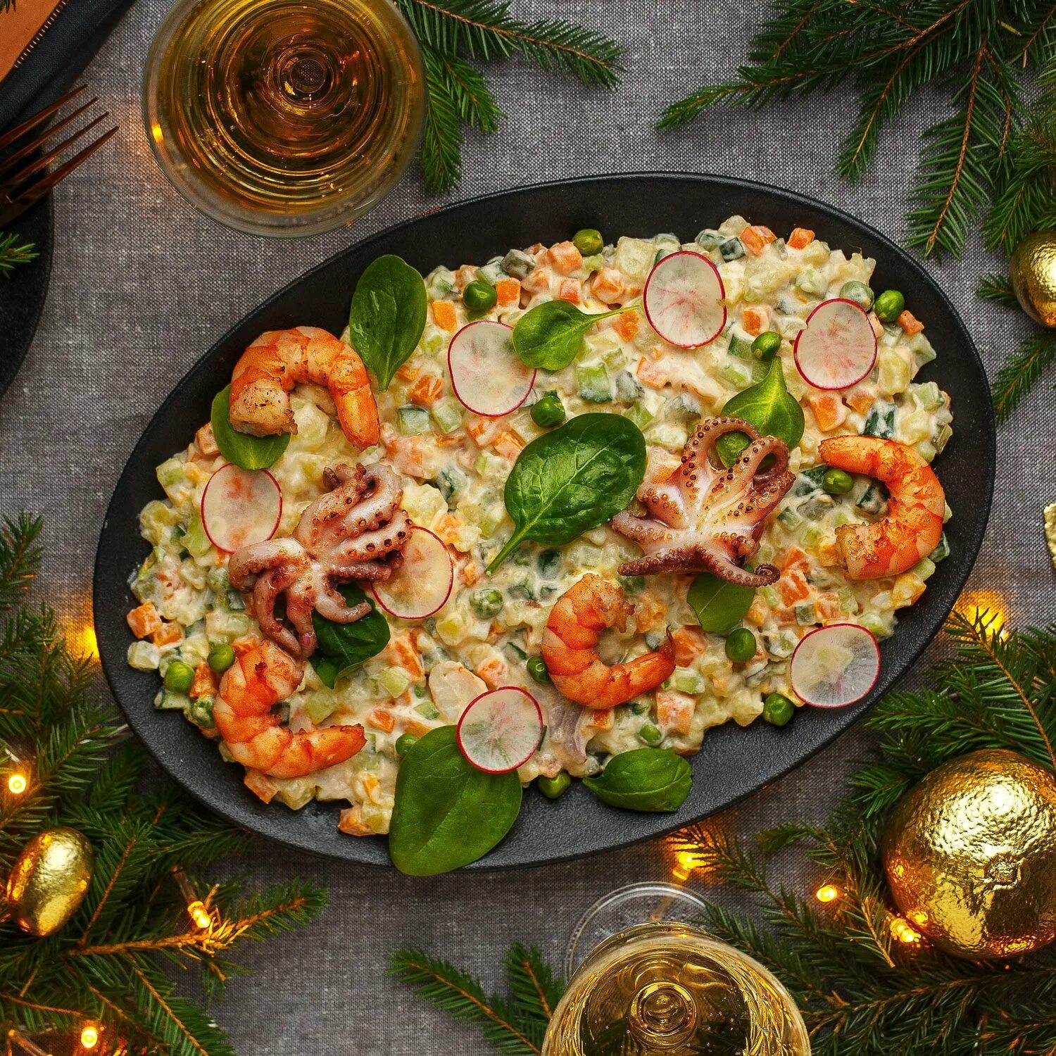 Новогодний стол. Новогодние блюда. Горячее на новогодний стол. Вкусный стол на новый год