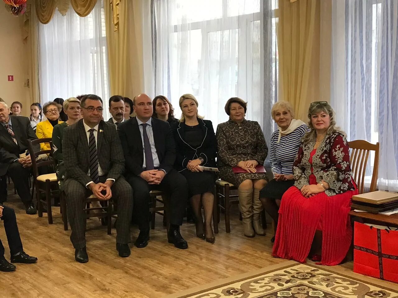 Город черкесск 8 школа. 20 школа черкесск. Директор школы 7 город черкесск. 8 школа черкесск. Коррекционная школа черкесск.
