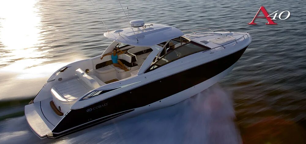 Яхта 10 метров. Катер 12 метров. Катер 12 dinghy водоизмещающий. Катер 12 метров. Каютный катер.