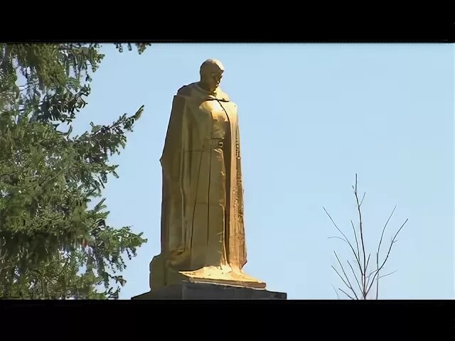 Обелиски песни