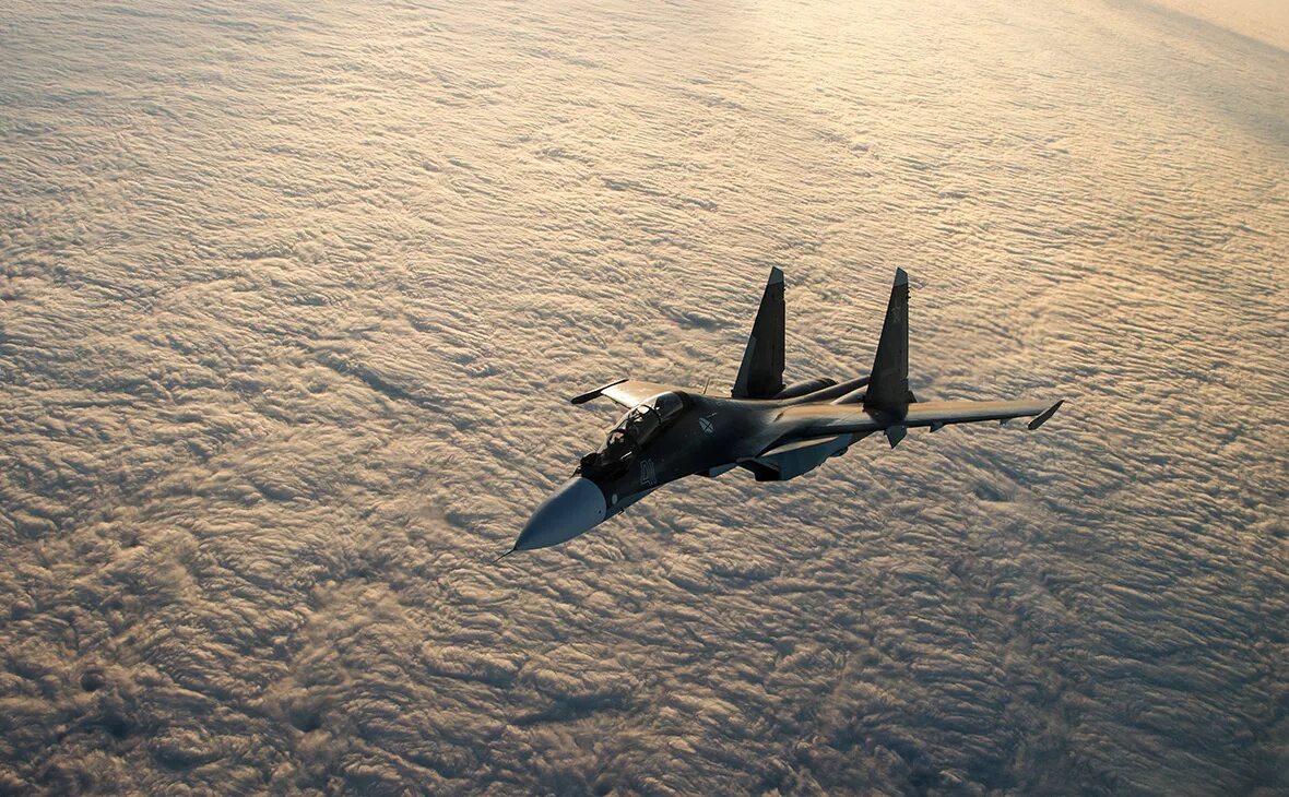 Новости истребители. Истребитель Су-30см. Истребитель Су-30. Су-30см над морем. Су-24 морской авиации Черноморского флота.