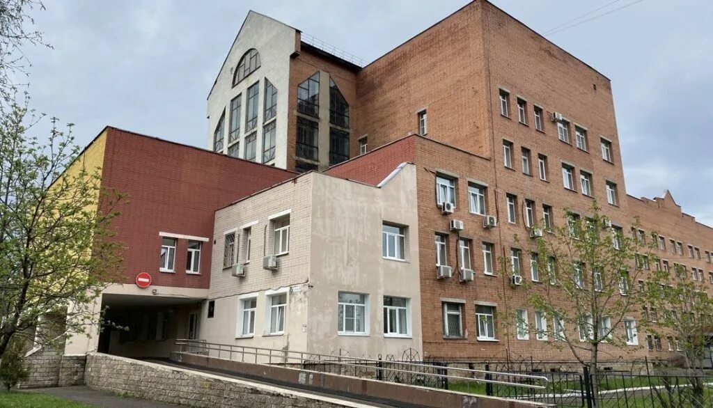 Ярославль улица угличская 40. Мельник кафе ярославль. Госпиталь ветеранов ярославль. Угличская 40 ярославль. Госпиталь военных ветеранов ярославль.