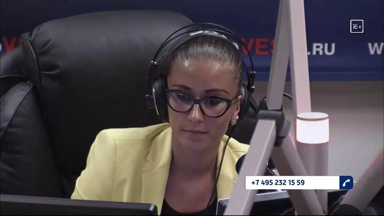 Радиоведущая екатерина некрасова фото. Алиса включи радио вести. Вести фм фото. Радиоведущая екатерина некрасова. Радиостанция вести фм.