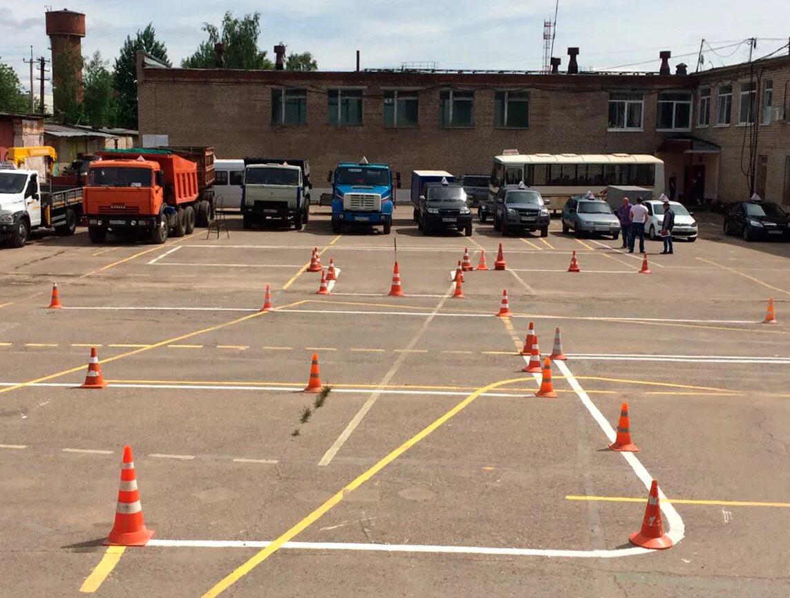 автошкола можайск. автошкола форсаж саратов. автошкола можайск. автошкола можайское шоссе. автодром гибдд шоссе революции 85.