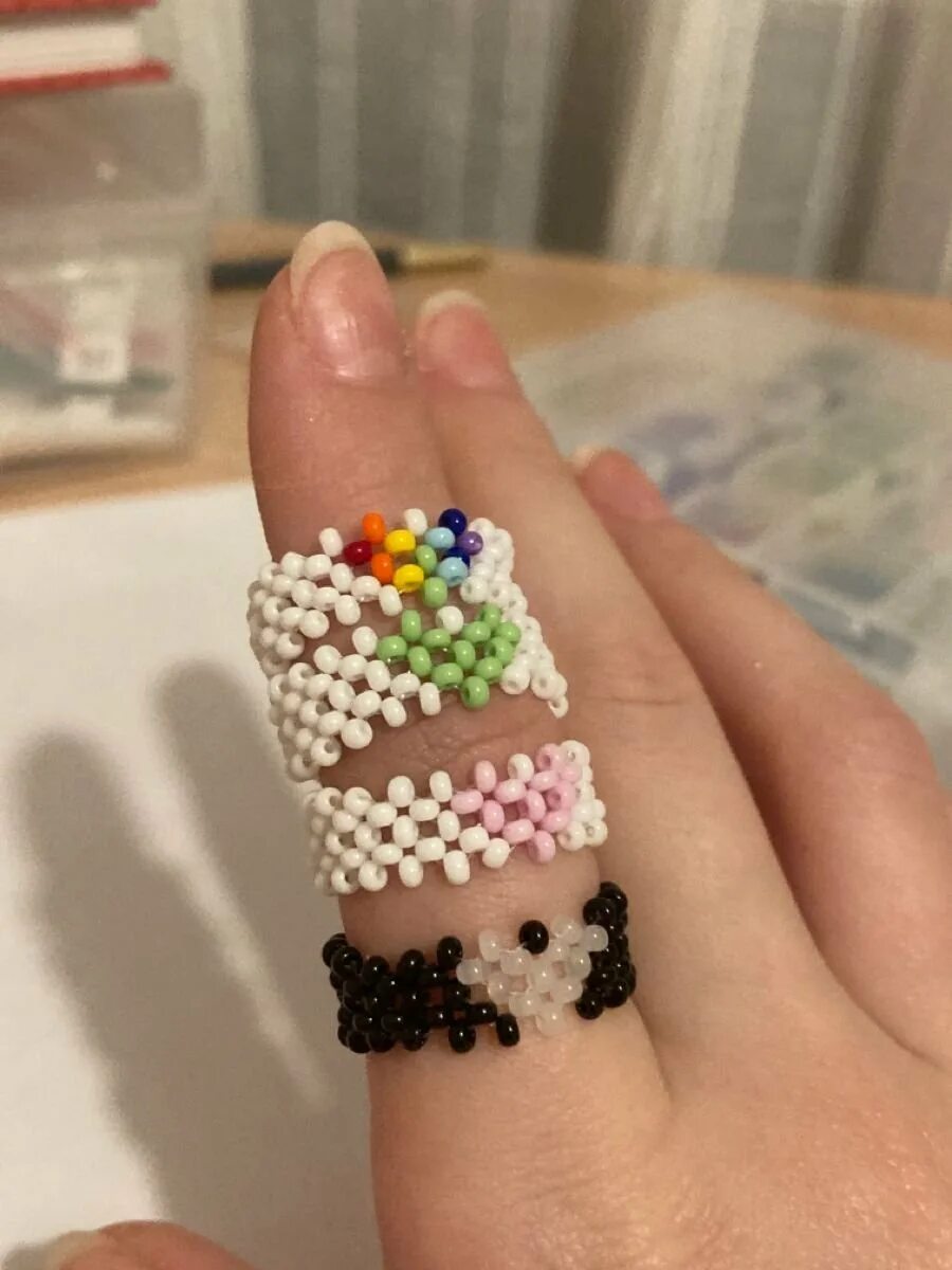 Колечко из бисера техника. Кольца из бисера. красивые кольца из бисера. крутые кольца из бисера. самые красивые кольца из бисера.