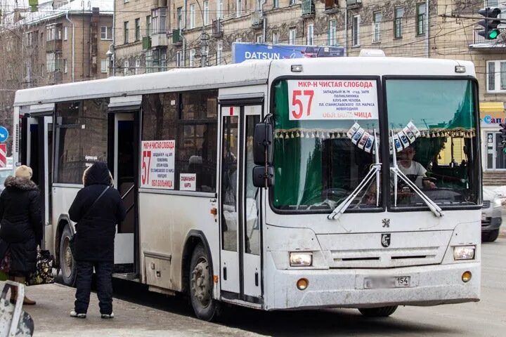 Транспорт Новосибирск. Новосибирский общественный транспорт. Городские автобусы Новосибирска. Муниципальный транспорт Новосибирск.