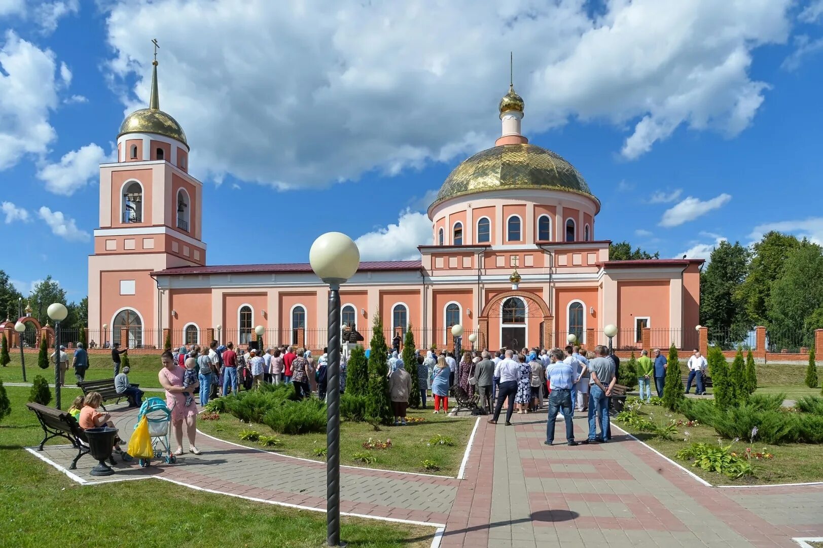 Сколько лет калужской области. Храм в Кирове Калужской области.