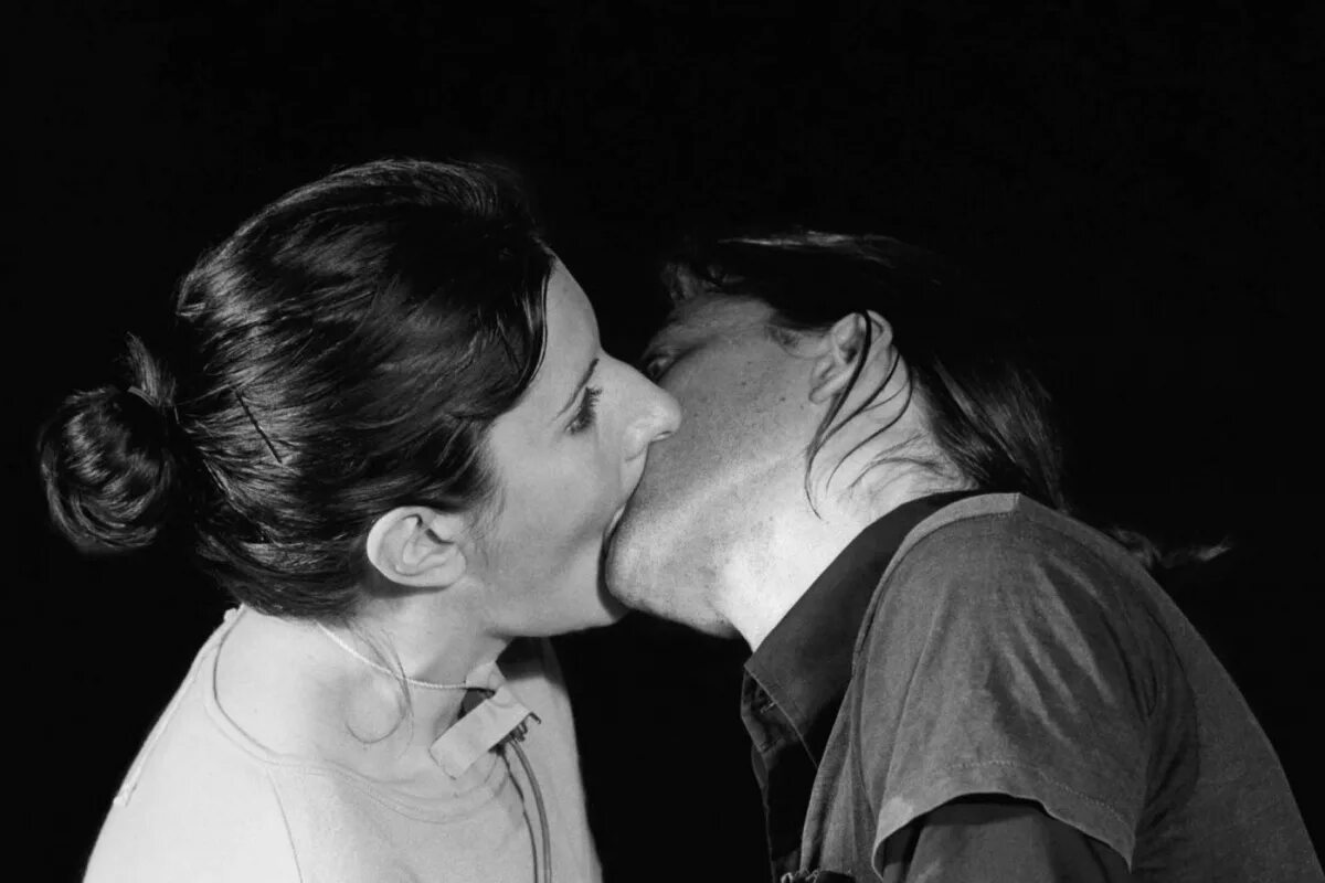 Кто из родных жив мастера эмоций уве лайсипена. История марины и улая. История марины и улая. Абрамович улай 2010. История марины и улая.
