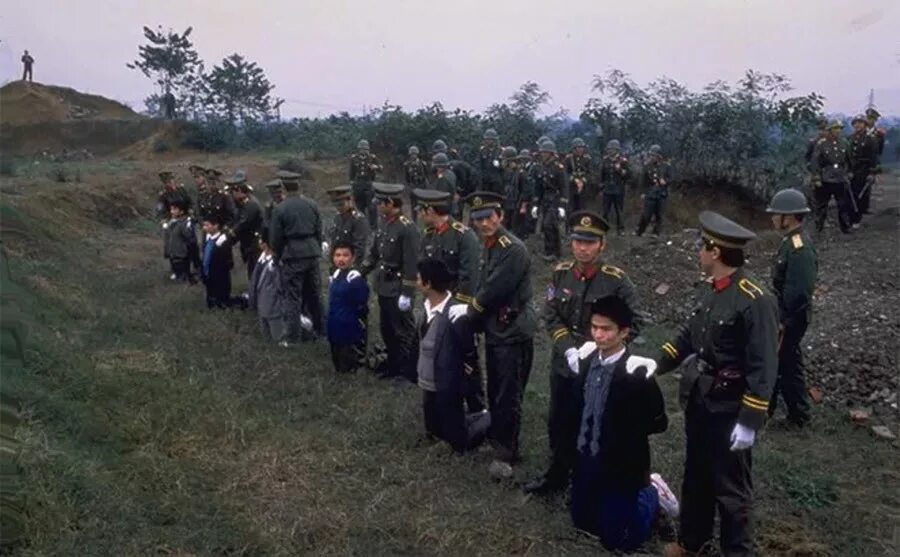 Чан сон тхэк казнь. Чан сон тхэк корейский военный деятель. В корее есть смертная казнь. В корее есть смертная казнь. Лагерь 22 северная корея тюрьма.