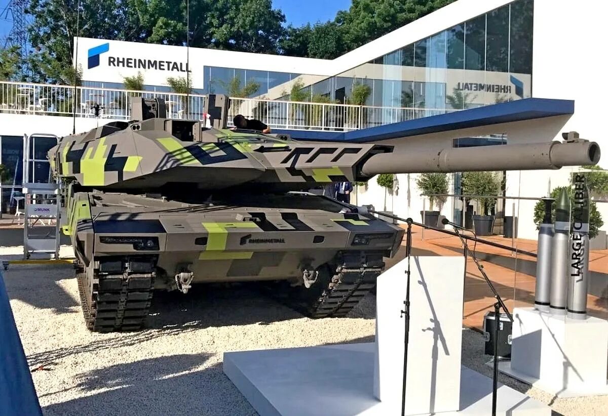Танк 2025. Panther kf51. rheinmetall_kf51. немецкий танк kf51 panther. kf51 panther танк.