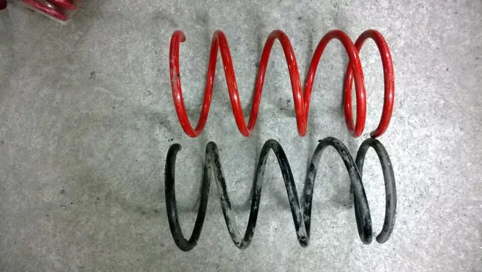Лансер 10 пружины стандарт. Пружина передняя grandis 2. Передние пружины митсубиси. Передние пружины митсубиси каризма 1. 6.