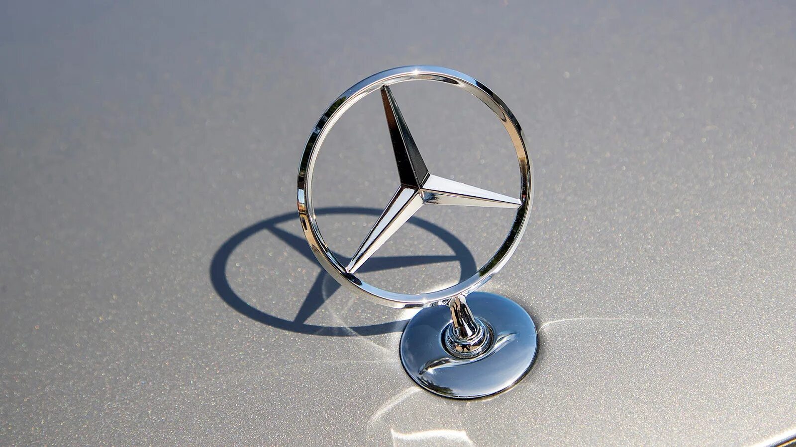 Happy well 3д пазл. 180. Головоломка мерседес. Образ машины в архитектуре. Значок мерседес.