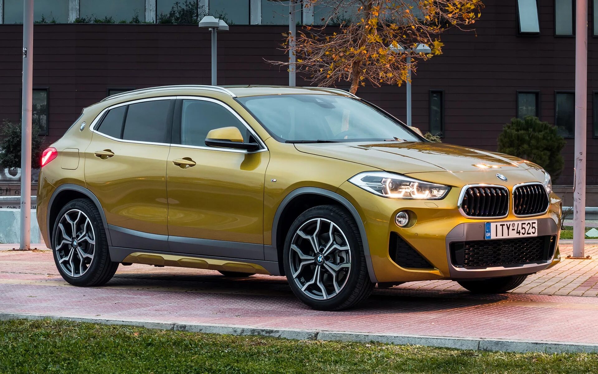 Кар x 2. BMW x2 Sport. BMW x2 2021. BMW x2 m Sport. BMW x2 2010.