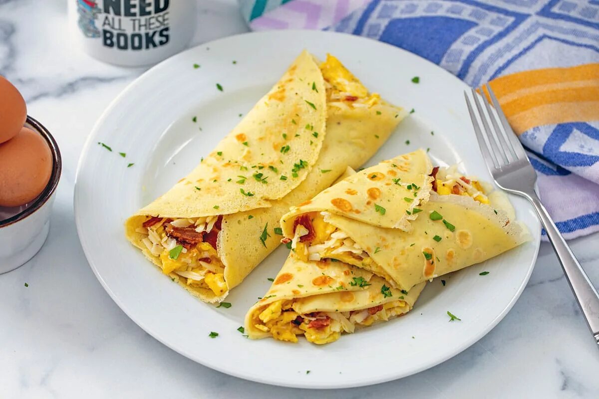 Eggs cheese peppers. Яйцо желтого дракона сыр. egg and cheese taco. eggs wrap. potatoes, egg and cheese burrito.