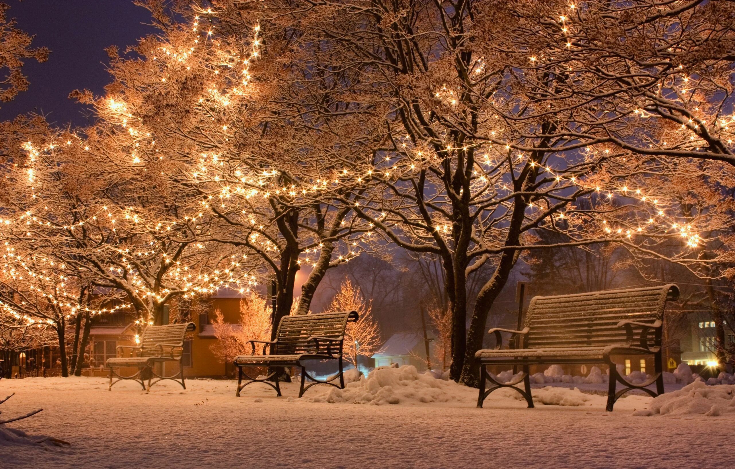 It is a beautiful evening. Зима в городе. Зимний парк. Зима. К вечеру. Зима ночь город.