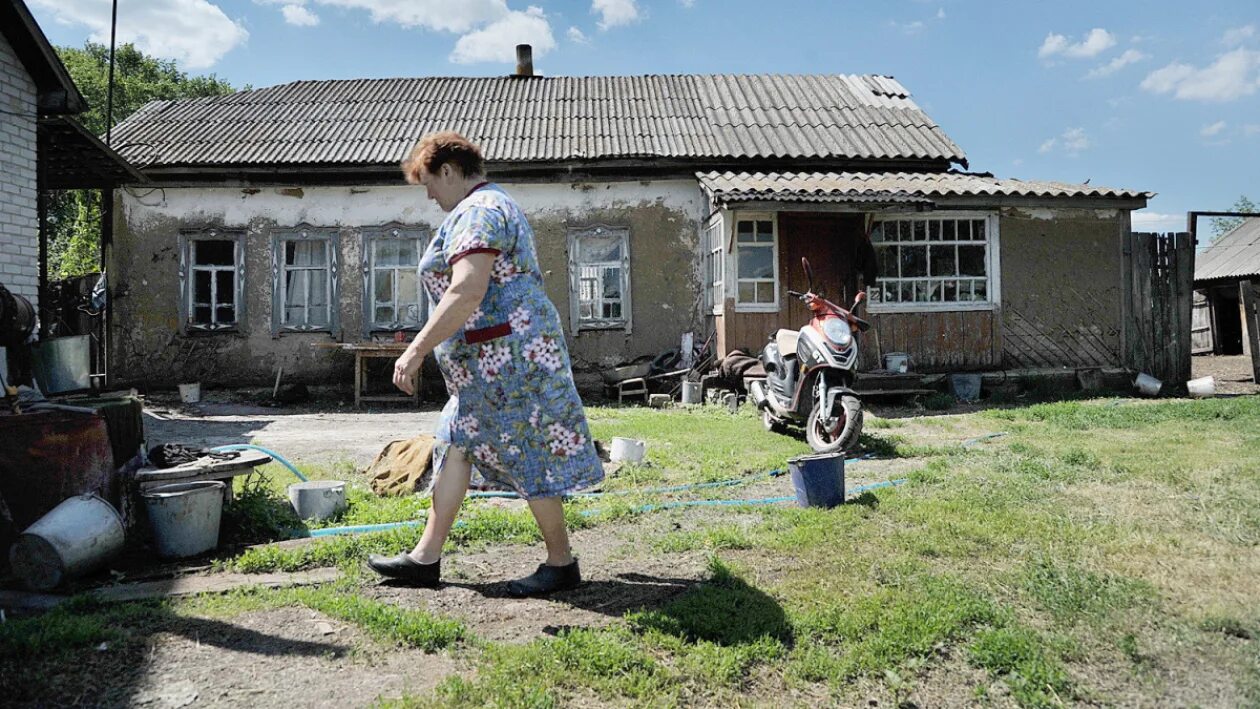 Village воронеж. Заброшенные деревни Воронежской области. Села и деревни Воронежской обл. Воронеж деревня Михайловка. Заброшенные деревни Воронежской области Острогожского района.