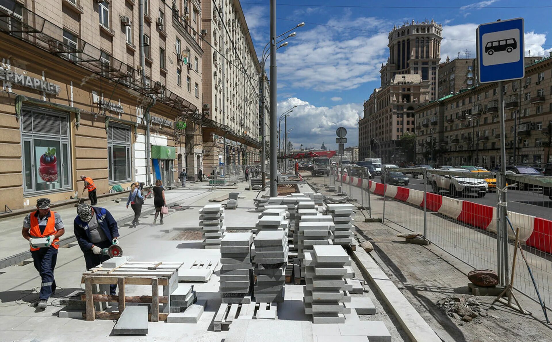 Сколько на улице. Моя улица Москва благоустройство. Проект моя улица Москва. Программа моя улица Москва. Моя улица Москва 2021.