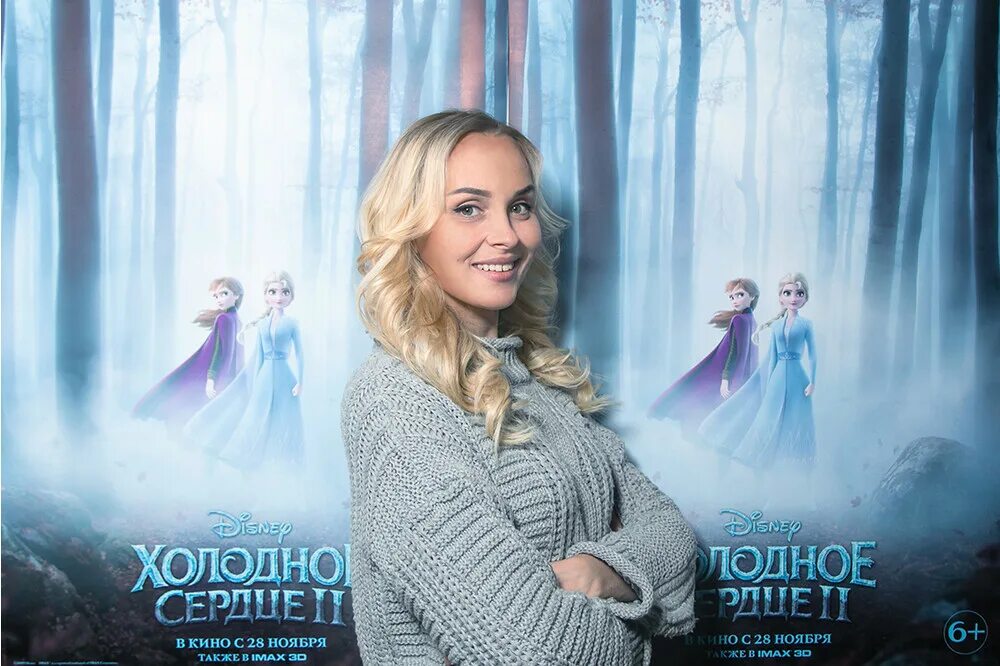 Анна бутурлина озвучивает. Наталия быстрова холодное сердце. Анна быстрова озвучивает анну. Анна батурина холодное. Наталия быстрова и анна бутурлина.