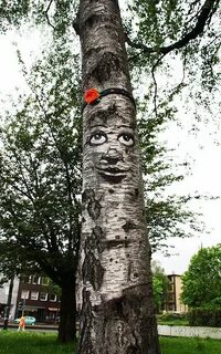 Веселое дерево