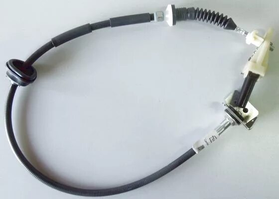 Трос привода сцепления гранта. Ваз 21901 тросик сцепления. Трос привода сцепления гранта. Трос сцепления ваз 2190. Трос сцепления 2190 гранта.