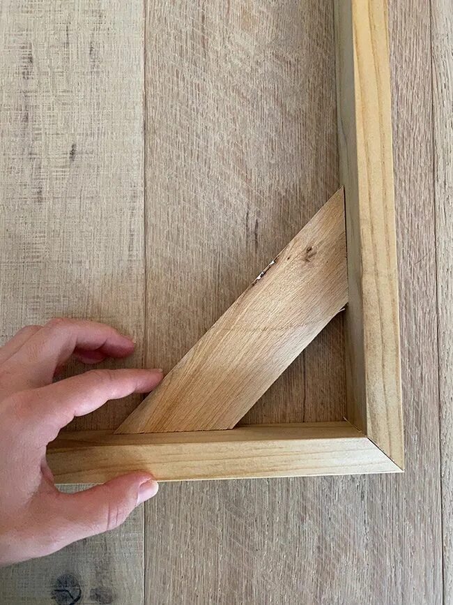 Floating frame. Floating frame рамы для картин. float frame для картин. холст floating frame натуральное дерево. как вставлять деревяшки в холст.