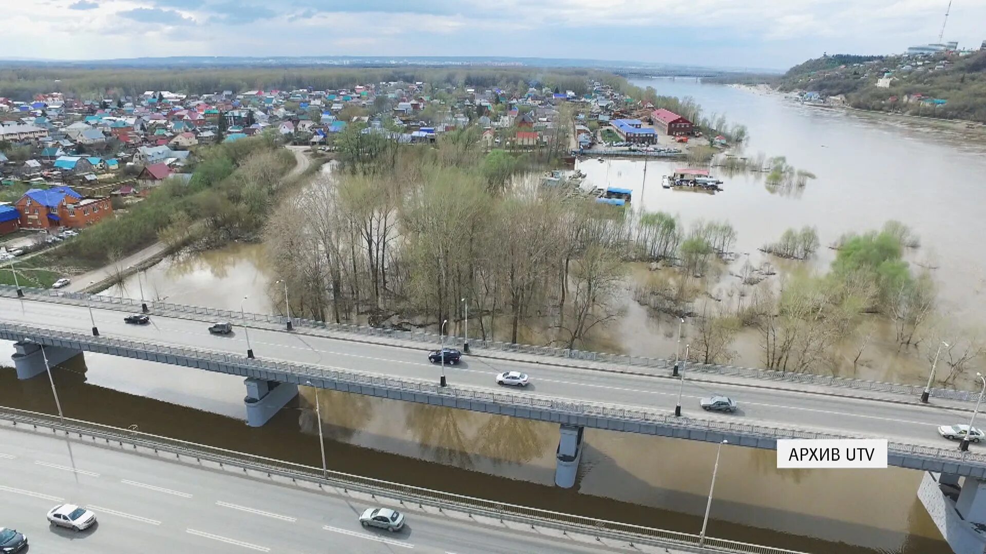 Паводок в стерлитамаке на сегодняшний день. Река белая Уфа. Максимовка паводок Уфа. Половодье Уфа 2007. Стерлитамак наводнение.