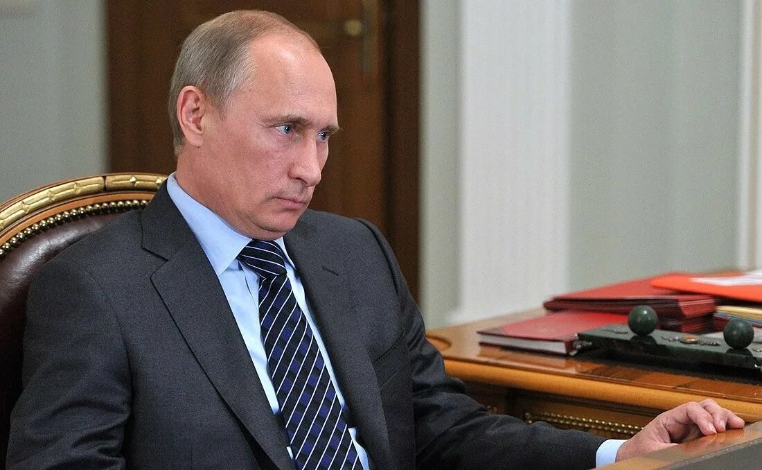 Временно исполняющий обязанности президента рф. Зимин с Путиным.