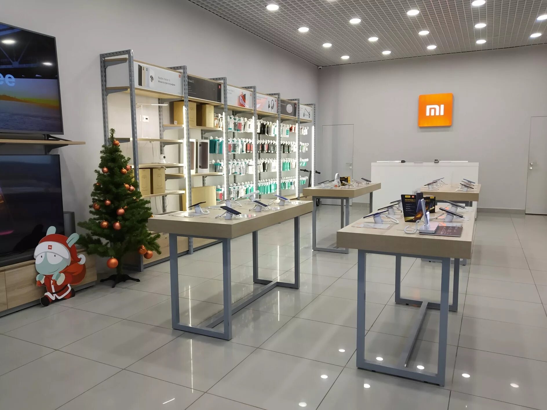 Магазин xiaomi shopping. Магазин Сяоми в Санкт Петербурге фирменный. Фирменный магазин Xiaomi. Xiaomi фирменный салон. Фирменный магазин Xiaomi в СПБ.