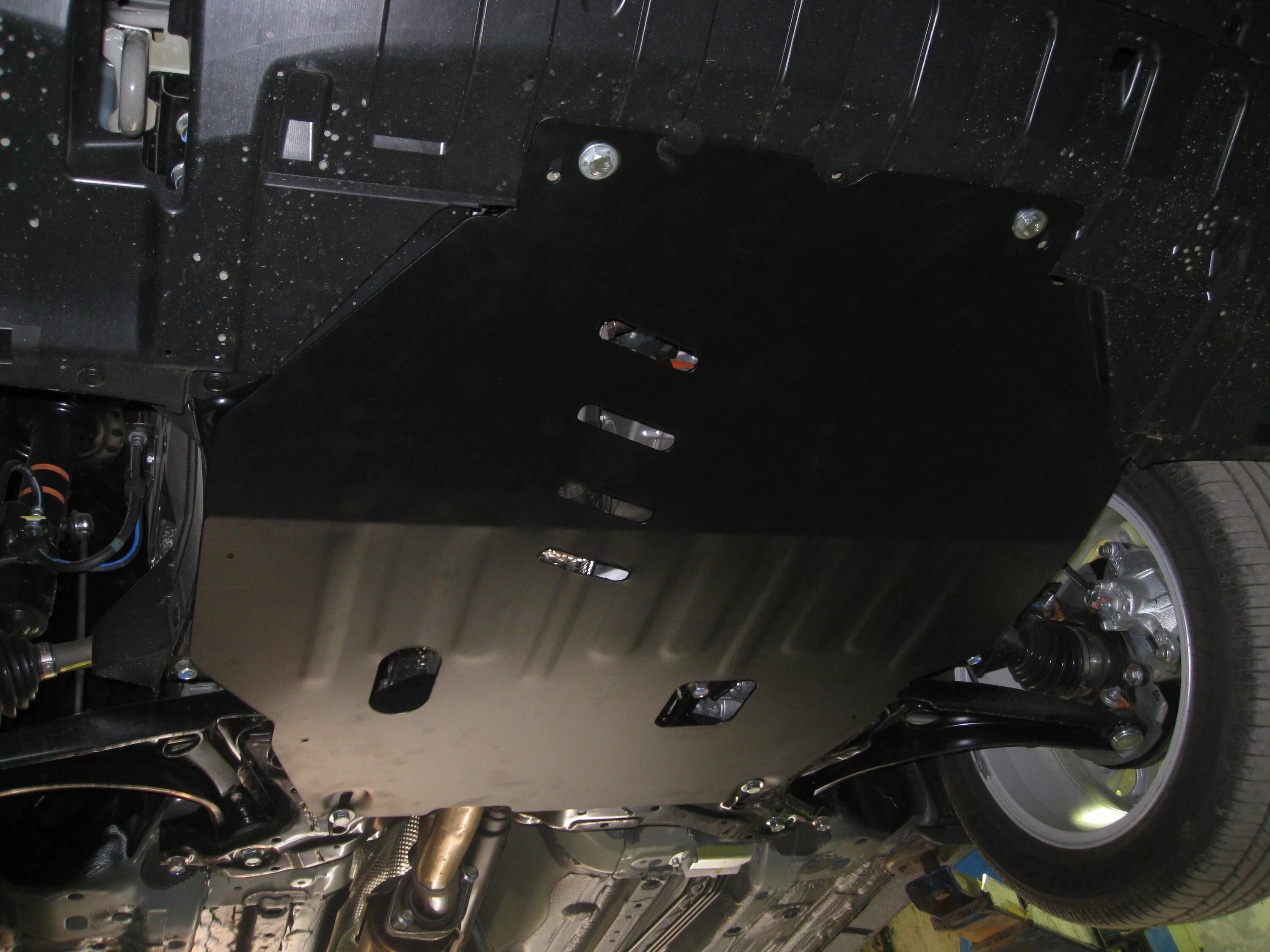 Защита картера mitsubishi outlander 2018г. 8 механика. Защита картера solaris 2011. Защита картера outlander 3 2013. Защита двигателя ваз 2123 нива шевроле.