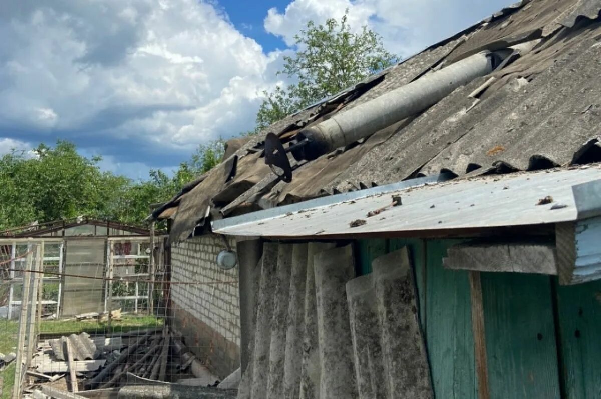 Суземка брянск обстрел. В селе. Брянский поселок климово обстреляли. Обстрелы сегодня свежие брянск и область. Белая берёзка брянская область обстрел.