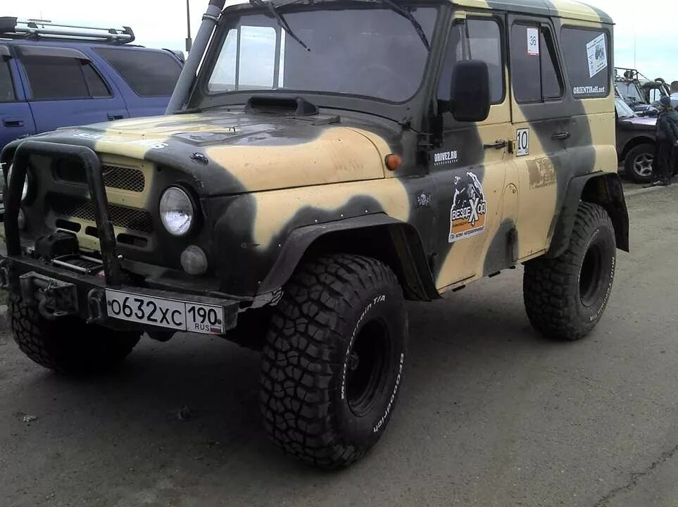 Уаз на грязевой резине. Шины cst c888 уаз. Грязевые колёса уаз р15. 5-15 комфорсер по грязи. Уаз на грязевой резине.
