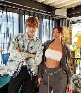theqoo JESSI, KANG DANIEL WHO TOOK AN INSTAGRAM PICTURE TOGETHER.