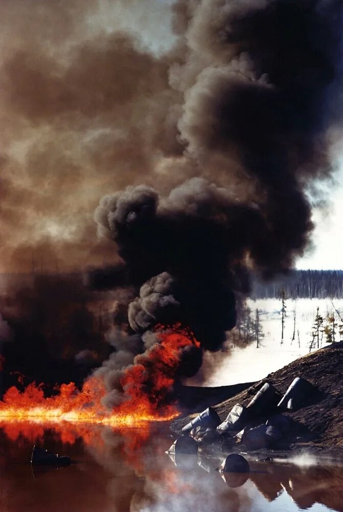 Первая экологическая катастрофа. Экологические катастрова. Загрязнение моря нефтью. Экологическая катастрофа. Мончегорск выжженная земля.