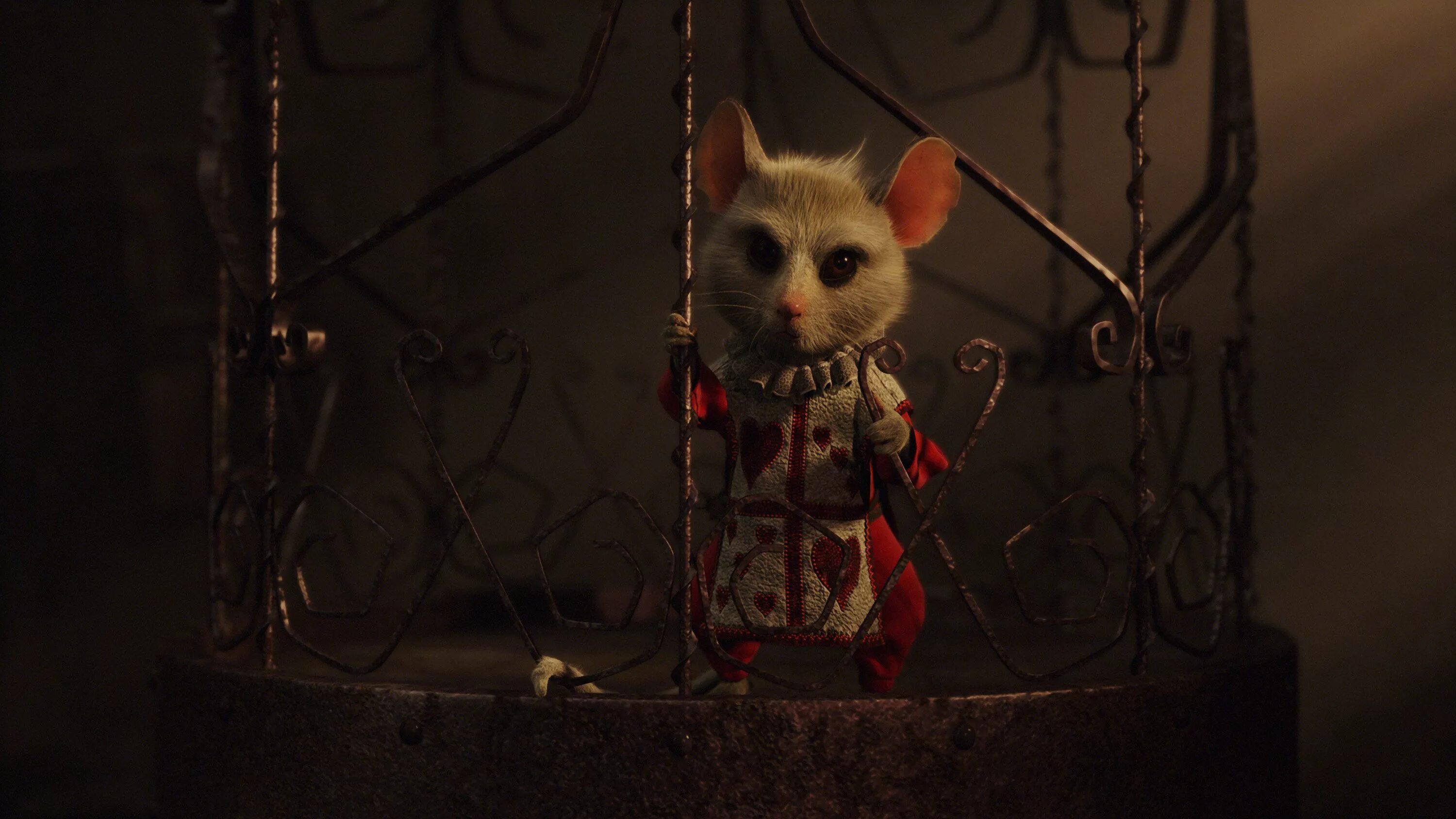 Мышонок на сыре. Мышиная охота мышь. Триллер мышь. Мистер джинглс из зеленой мили. Мышь дорама постер.