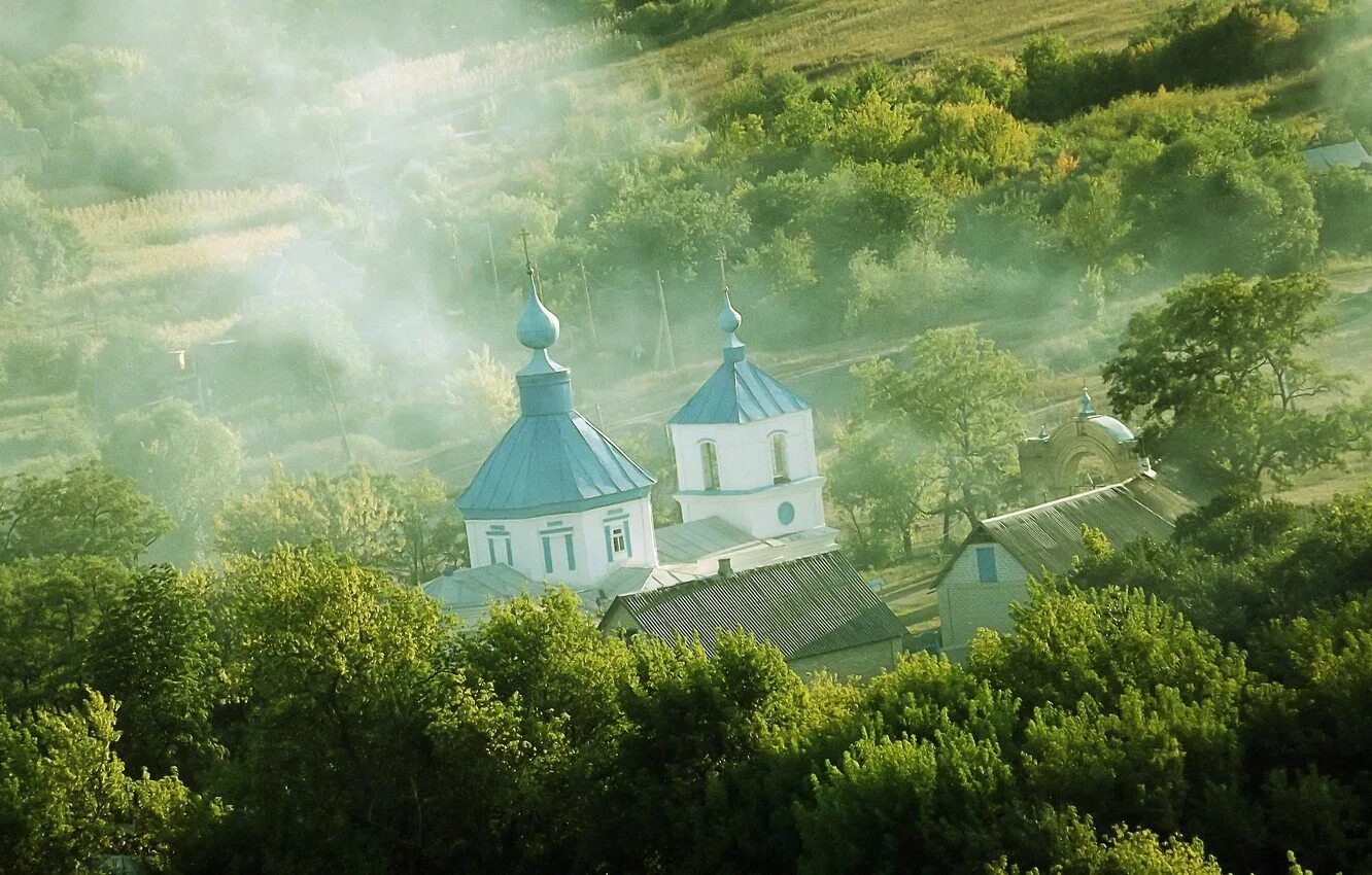 Православный рабочий стол. Церковь. православный храм. храм на фоне природы. православный пейзаж.