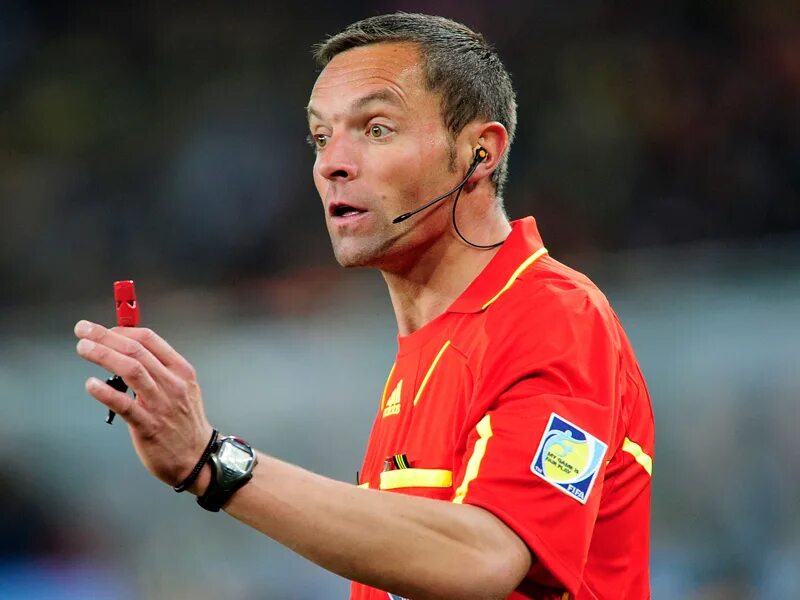 чакыр реал. 10 июля 1878 года в англии впервые футбольный арбитр использовал свисток. использовали футбольные арбитры до свистка сканворд. пьерлуиджи коллина со свистком. использовали футбольные арбитры до свистка сканворд.