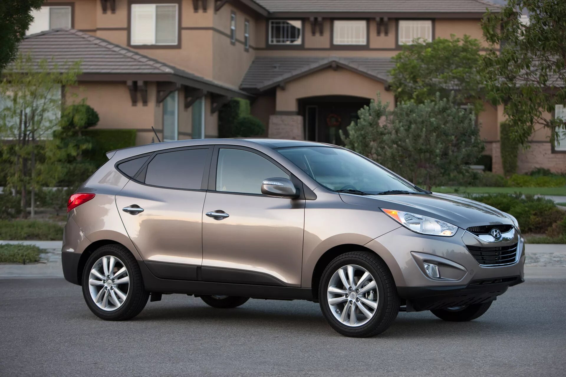 Hyundai Tucson 2010. Hyundai Tucson ix35. Hyundai ix35 2011. Hyundai Tucson 2011.