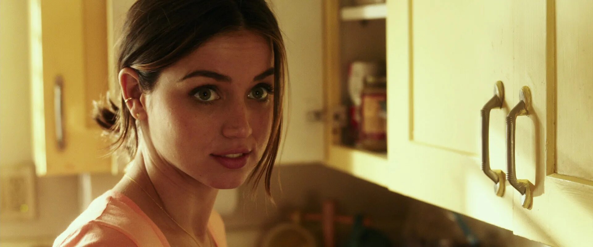 Джона хилл в фильме парни со стволами. Джона хилл парни со стволами. War dogs фильм. Парни со стволами (2016) — war dogs. Джона хилл парни со стволами.