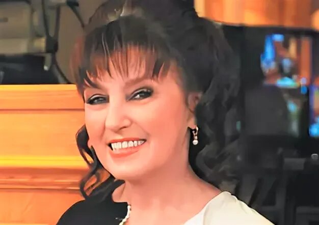 Приют комедиантов ведущие швыдкой. Комедиантов приют комедиантов. Приют комедиантов уфимцева. Приют комедиантов ведущие. Приют комедиантов последний выпуск 2021.