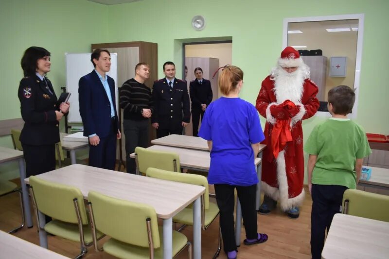 Поместили в центр временного содержания