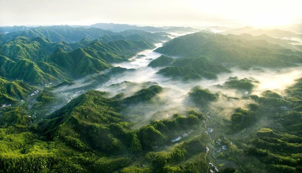 Восточно китайские горы. Провинция Хубэй Китай природа. Горы Хуаншань, Китай. Провинция Аньхой природа. Горный Кряж Китай.