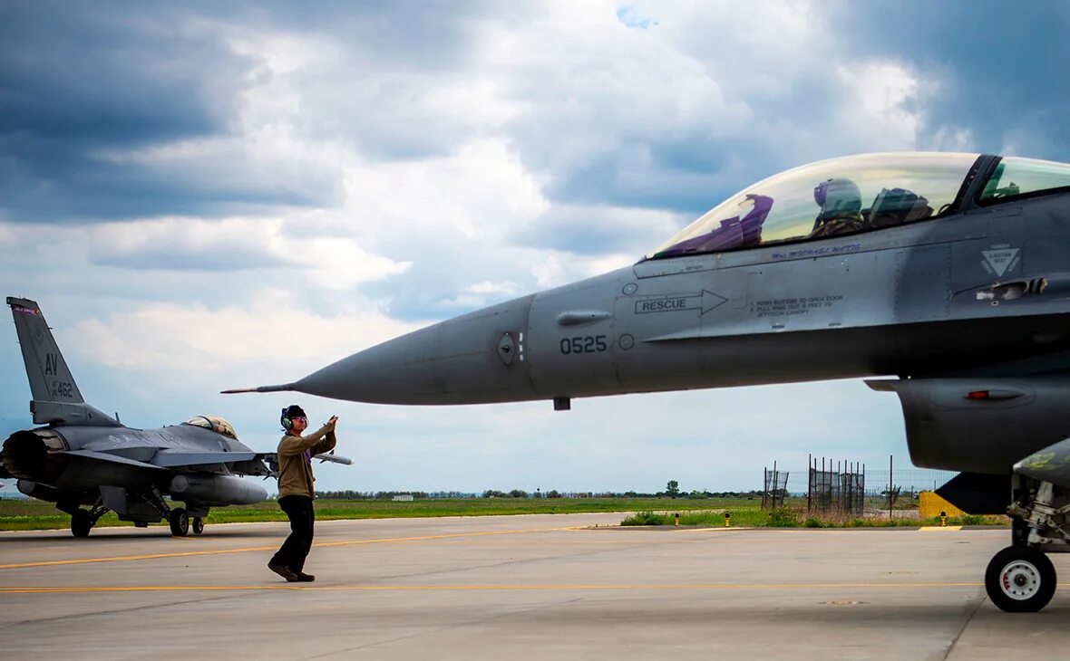 F16 ukrainian air force. F16 передали. F16 передали. F-16 нидерланды. F16 передали.