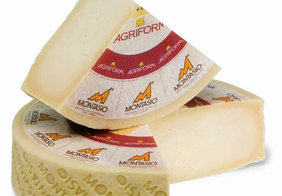 Сколько стоит дешевый сыр. Сыр Монтазио. Сыр козий Caprino. Сыр твердый. Сыр итальянский твердый.