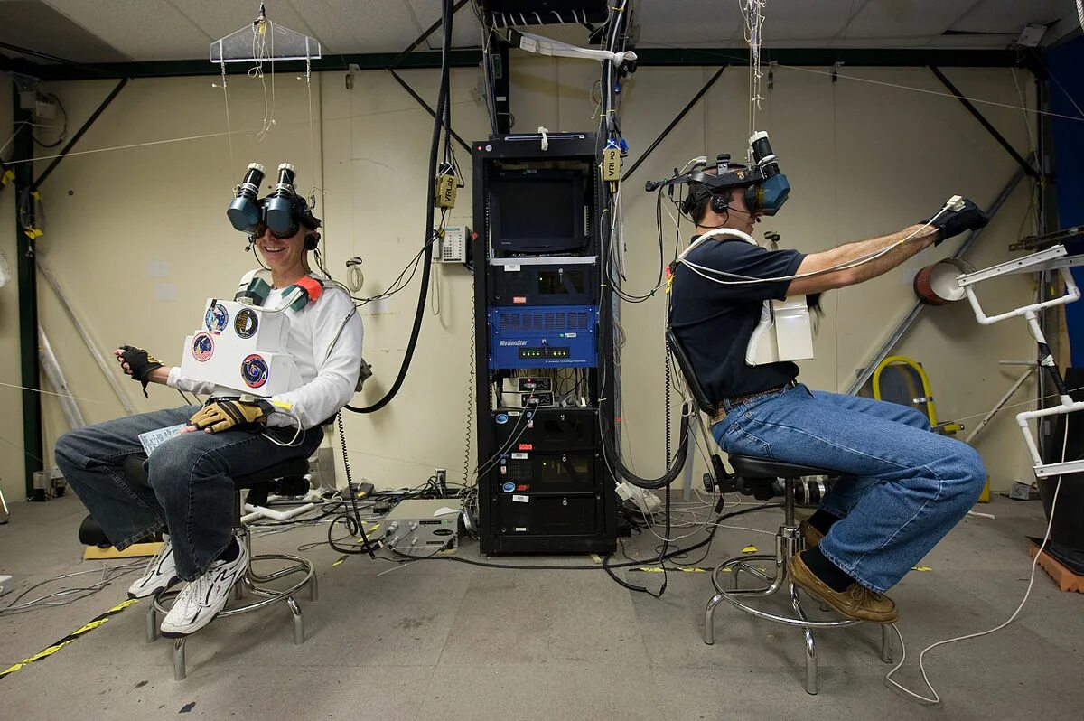 NASA исследует возможность удалённого управления человекоподобными роботами поср