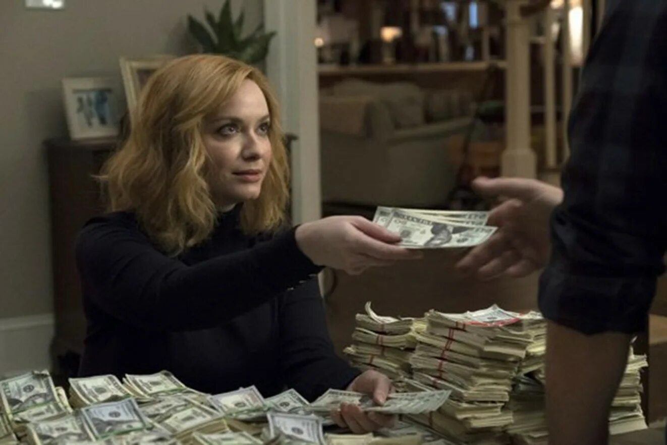 девушка деньги счастье. заработок в интернете. хорошая девочка. большая игра фильм 2017. кристина хендрикс сериал хорошие девчонки.