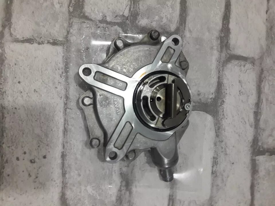 Решение проблем P132B, P2187 и замена прокладки вакуумного насоса - Ford Mondeo,