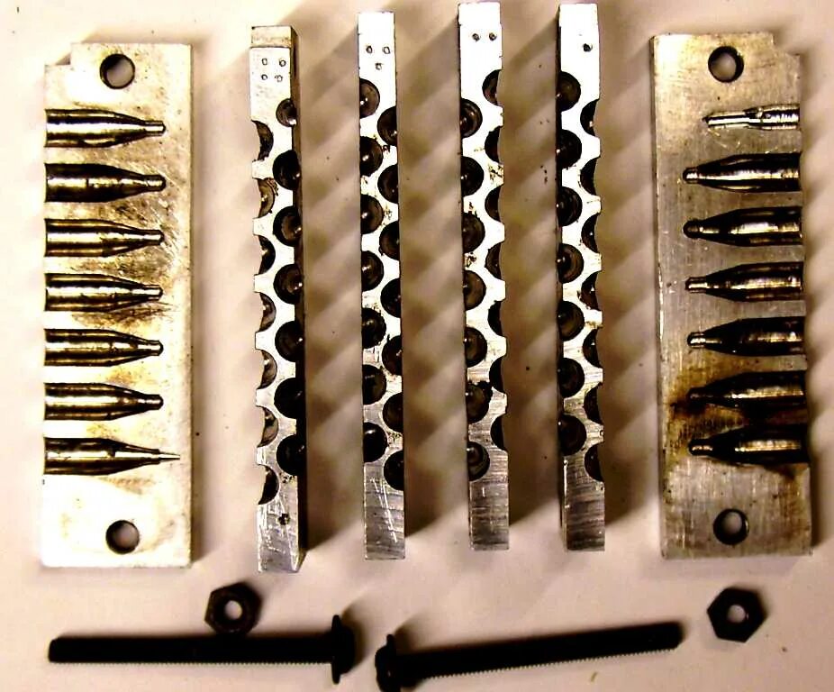 Форма для литья свинцовых пуль генри годдард. 5. 5. Форма для отливки пуль 4. Пулелейка таскер 12 калибра.