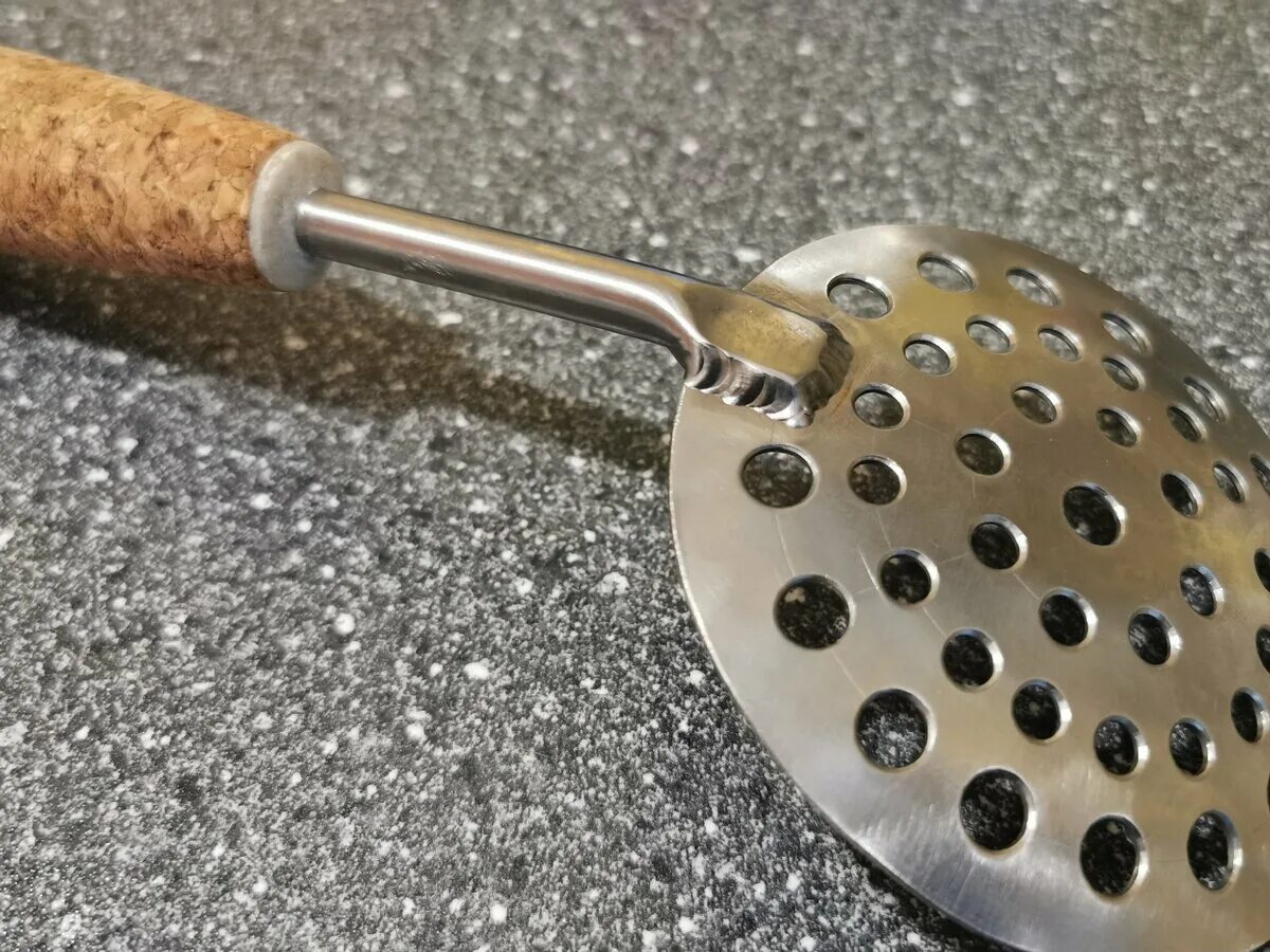 Черпак для зимней рыбалки титановый. Черпак титановый для зимней. , вес 105 гр. Salmo 400 мм zk-400 черпак. Черпак титановый для зимней.