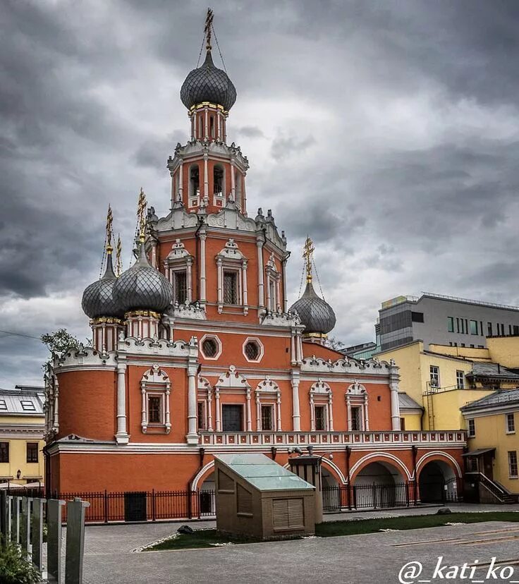 Церковь нарышкинское барокко. Церкви нарышкинского Барокко в Москве. Нарышкинский стиль Московское Барокко. Нарышкинское Барокко 17 века. Нарышкинское Барокко 17 век Москва.